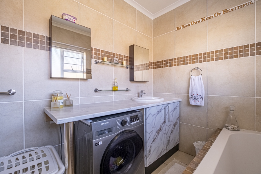 1 Bedroom Property for Sale in South End Eastern Cape